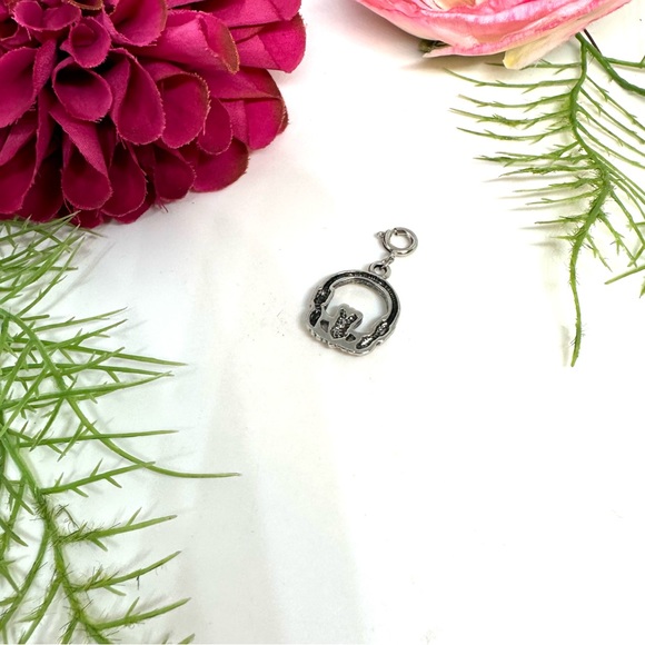 NEW⚜️CLADDAGH Little Silver Pendant/Charm - Picture 4 of 7